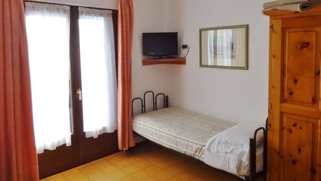 Hotel Piccolo Mondo ボルミオ エクステリア 写真