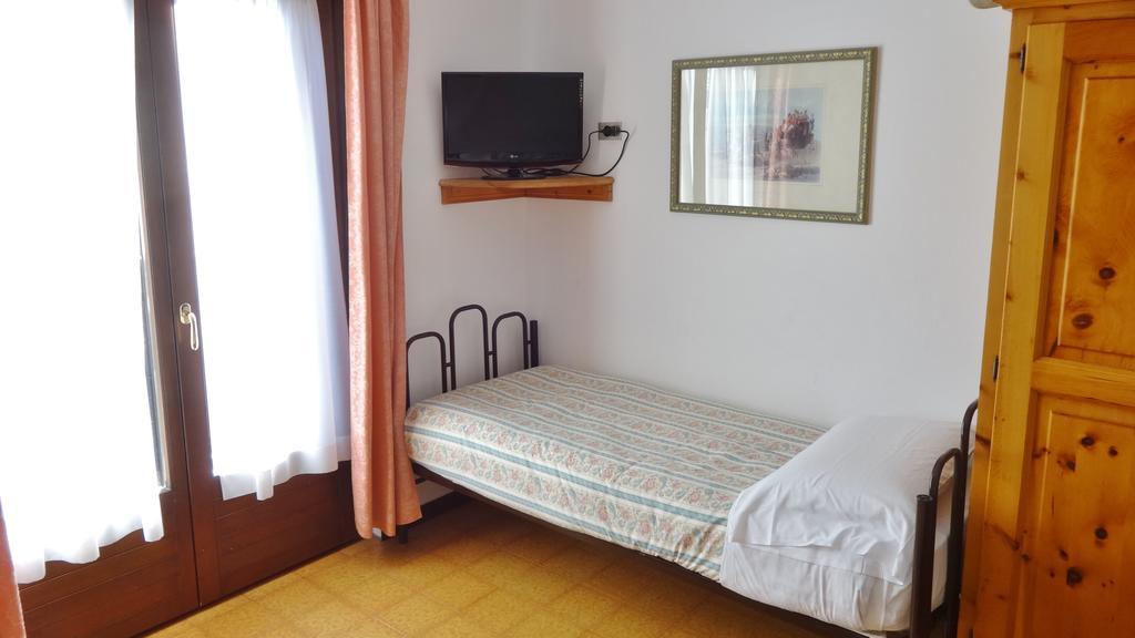 Hotel Piccolo Mondo ボルミオ エクステリア 写真