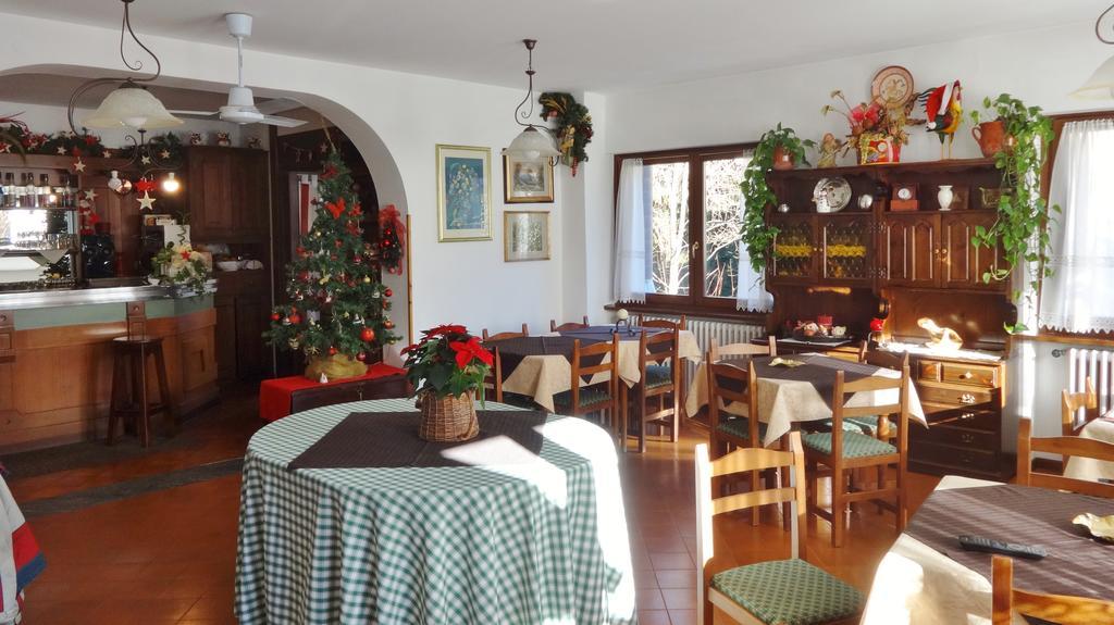 Hotel Piccolo Mondo ボルミオ エクステリア 写真