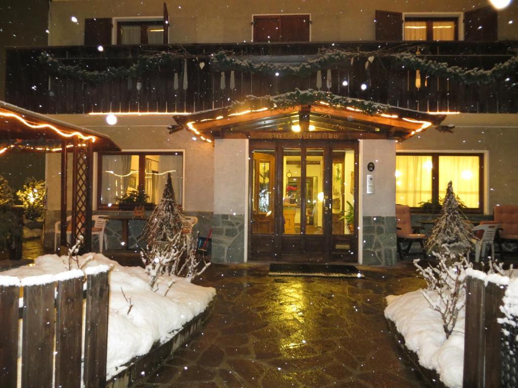 Hotel Piccolo Mondo ボルミオ エクステリア 写真